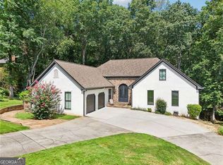 3325 Sweetwater Dr, Cumming, GA