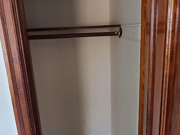 3rd image of 3035 Cleinview Ave #4