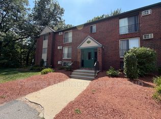 123 English Village Rd, Manchester, NH 03102