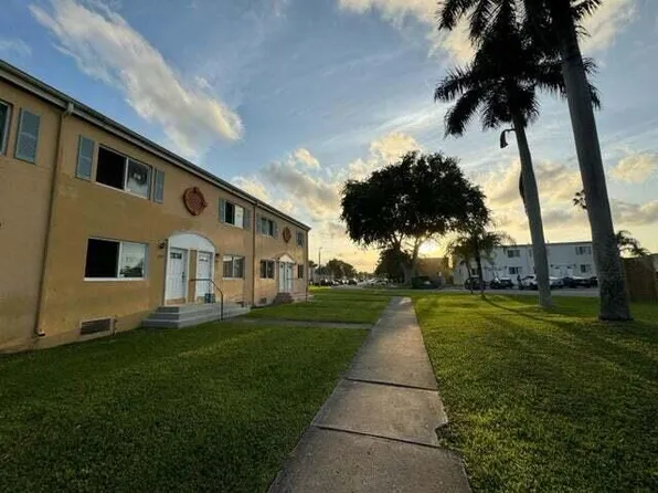 206 NW 84th Street #206, Miami, FL 33150