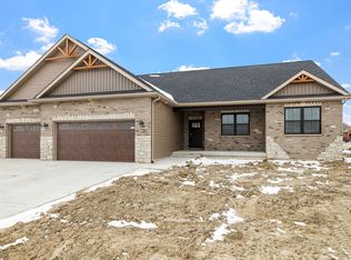 30792 Prairie Dr, Wilmington, IL 60481