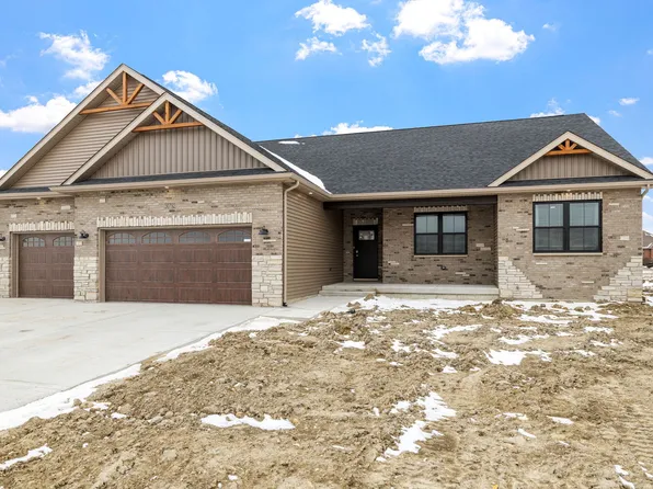 30792 Prairie Dr, Wilmington, IL 60481