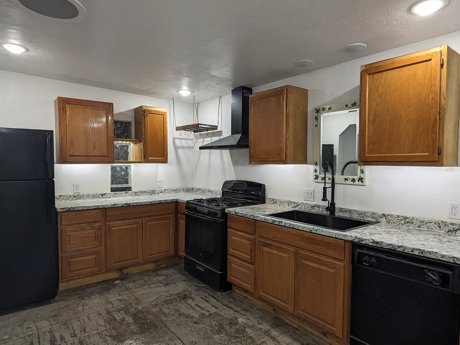 1 bed, 650 sqft, $1,100 — Photo 4