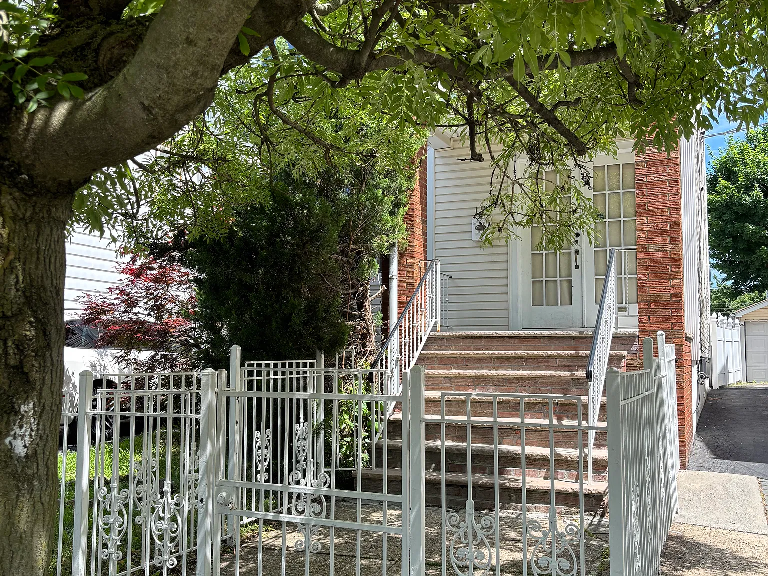 2 bed, $2,600 — Photo 1