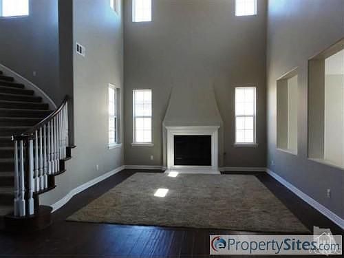 4th image of 13728 Elkton Ct
