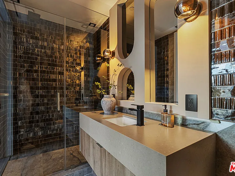 1021 N Ogden Dr #3 — Photo 14