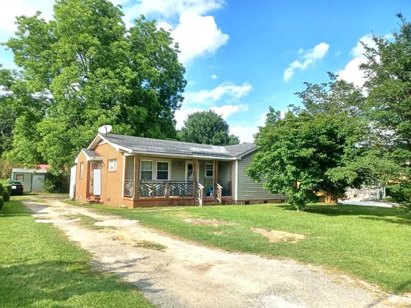 215 Bunche Dr, Goldsboro, NC 27530
