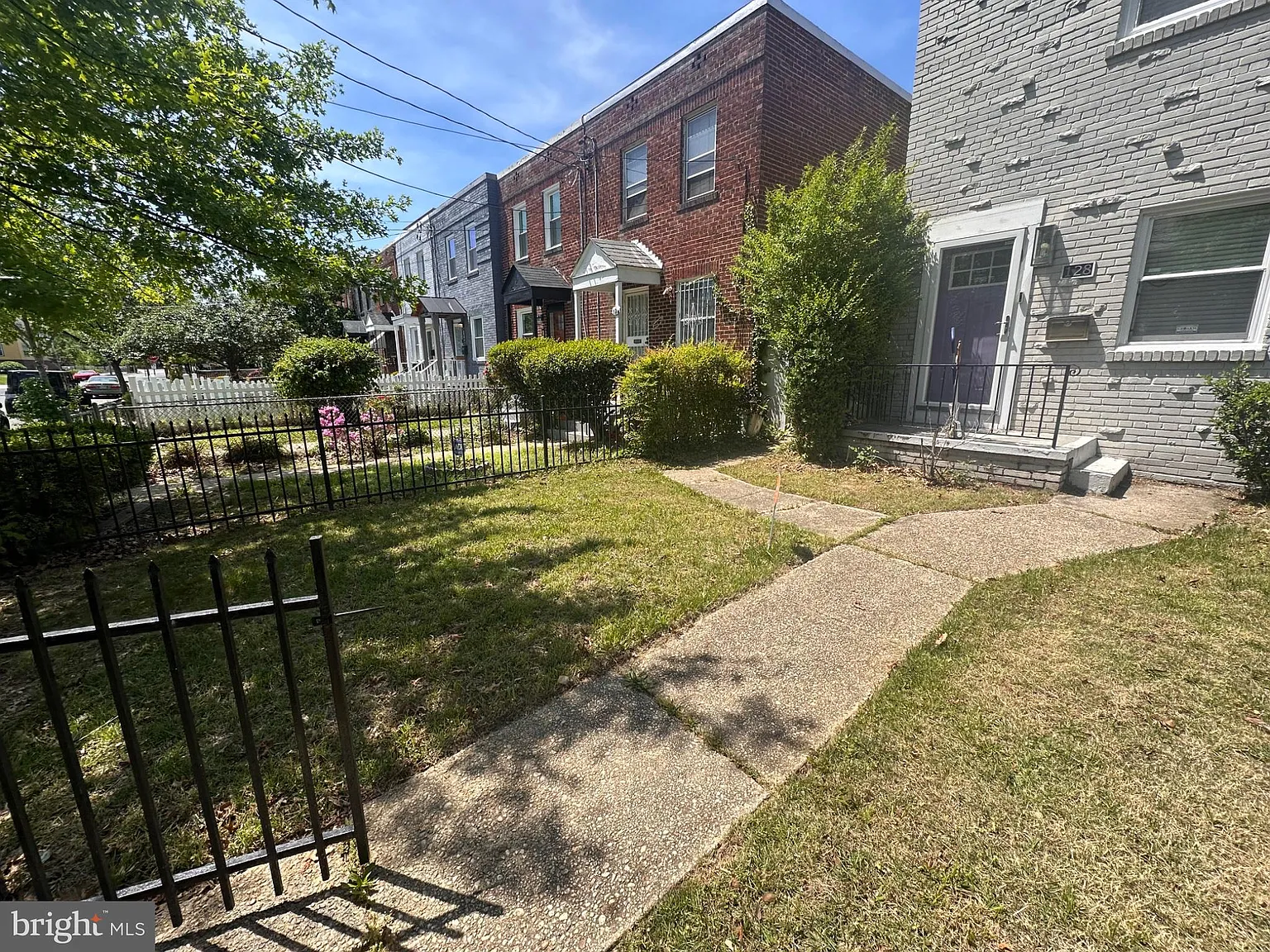 2 bed, 1.0 bath, 958 sqft, $2,200 — Photo 2