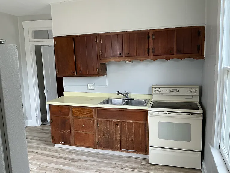 301 S 9th St — Photo 11