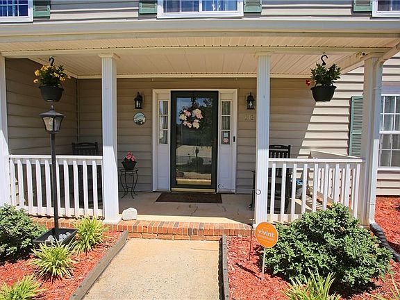 4th image of 816 Eagle Point Dr