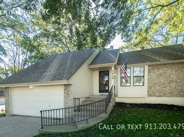 7434 Santa Fe Dr, Overland Park, KS 66204