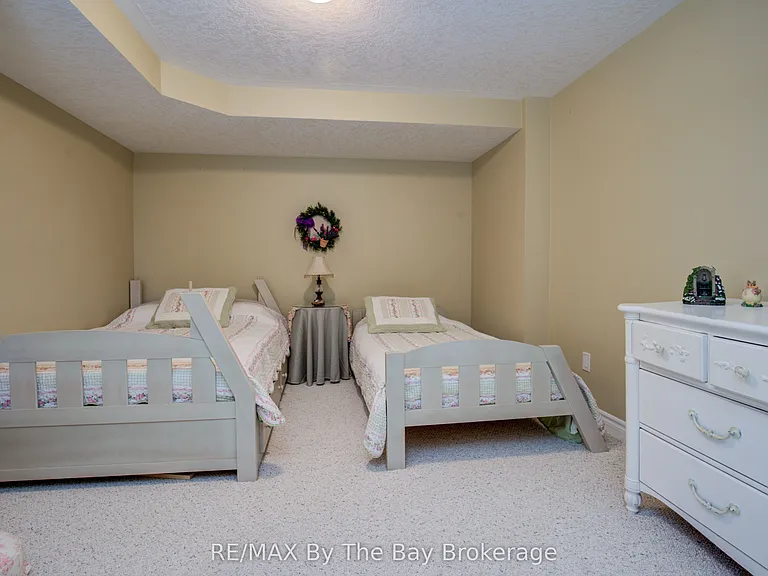32 Green Briar Dr — Photo 20