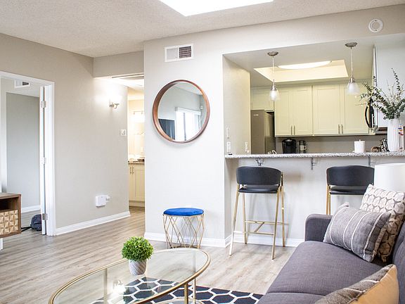 4th image of 1722 N Bush St APT 300