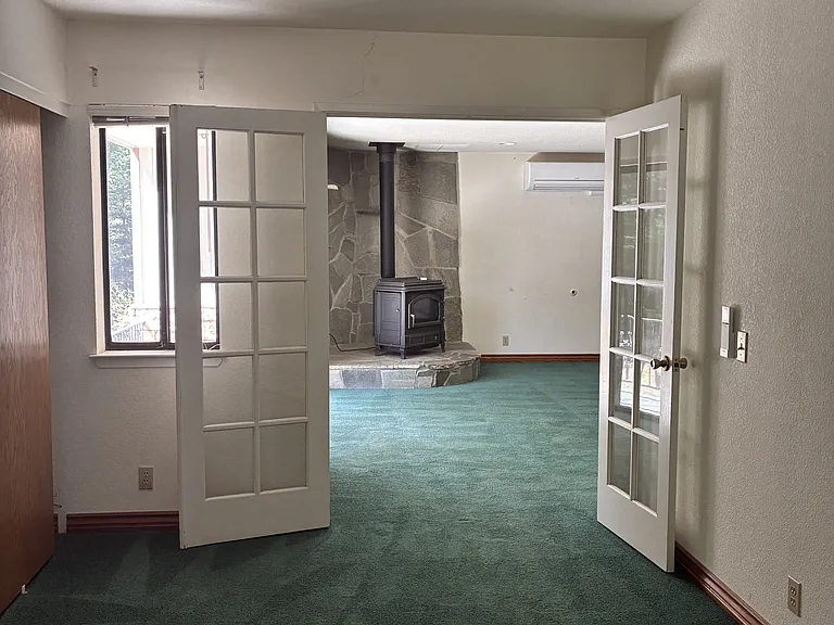 2121 Tanager Ln — Photo 8
