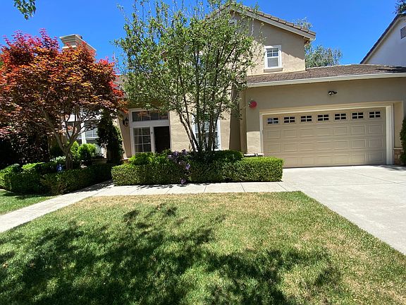 2nd image of 39 E Portola Ave