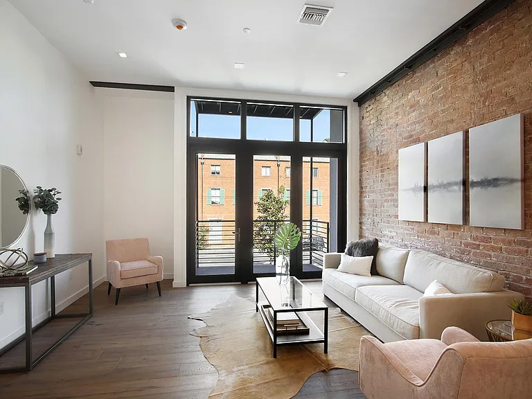618 N Rampart St #201 — Photo 3