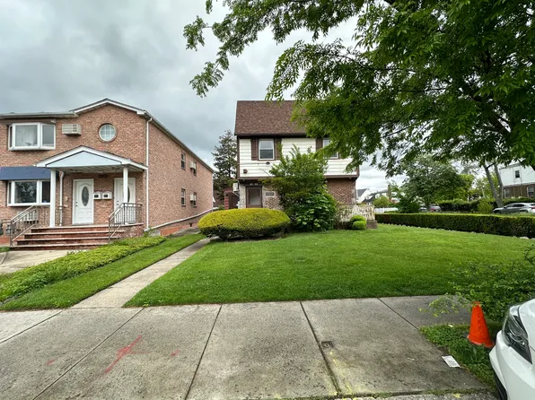 61-25 Utopia Parkway image 1 of 8