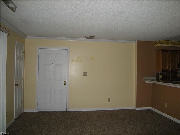 3rd image of 337 London St