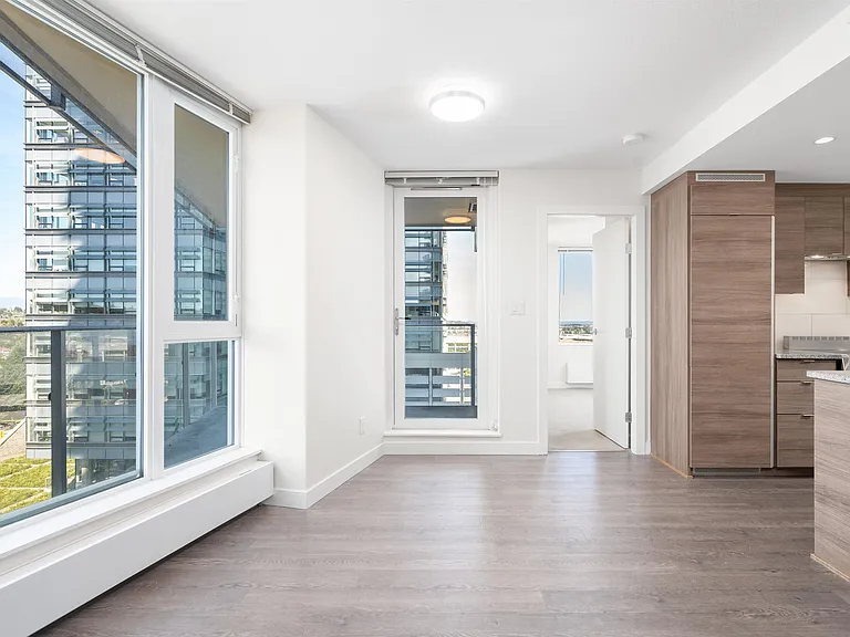 488 SW Marine Dr #1107 — Photo 7