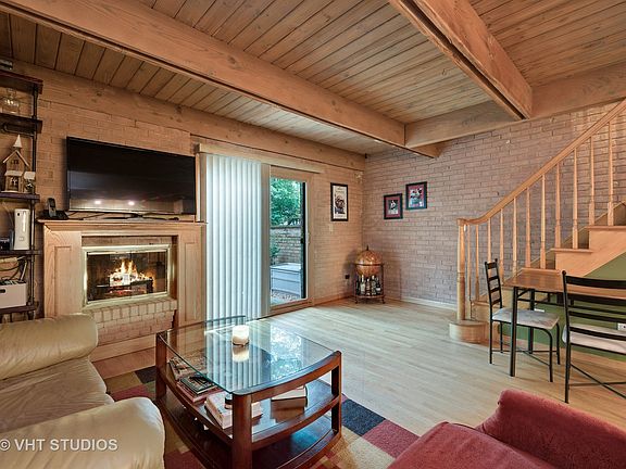2nd image of 2218 N Magnolia Ave #T-i