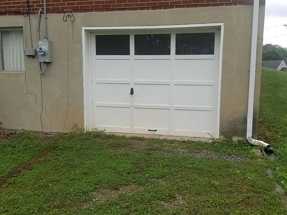 2nd image of 2102 Kenwood Blvd SE
