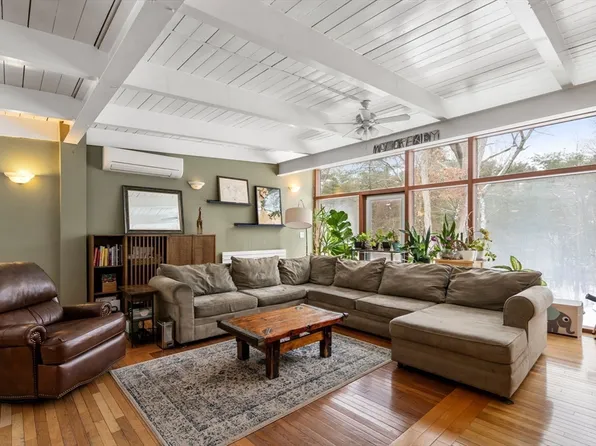 56 Millbrook Rd, Medfield, MA 02052