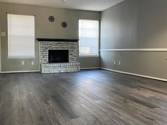5th image of 2220 Westmoor Pl