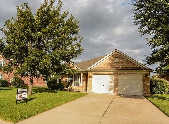 2nd image of 1505 Augusta Bend Dr
