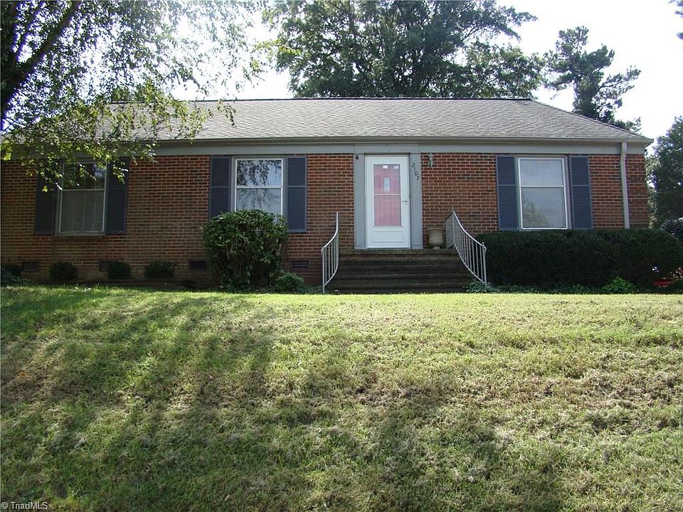 1st image of 2107 Kylemore Dr