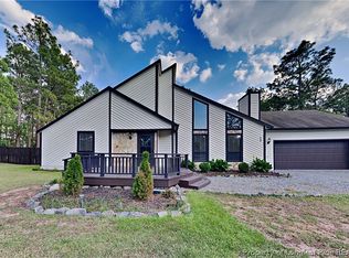 60 Oregon Ln, Spring Lake, NC 28390