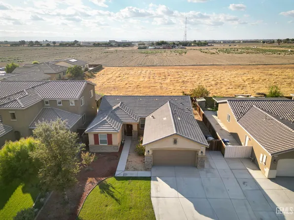 8213 Coral Point Ct, Bakersfield, CA 93313