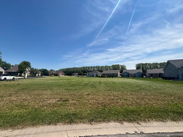 262 Paddy Ct #71, Wrightstown, WI 54180