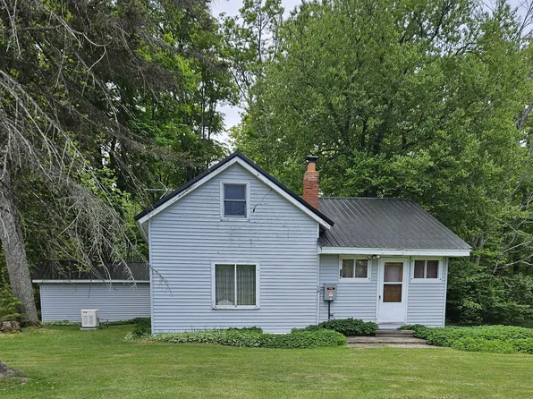 28348 W County Line Rd, Trout Lake, MI 49793
