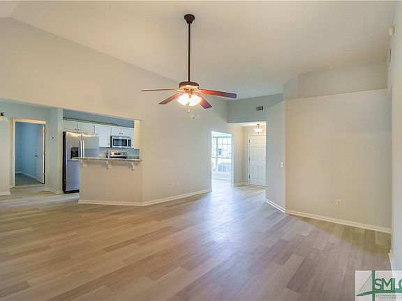 3rd image of 28 Carlisle Lane