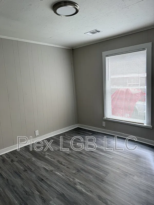 3 bed, 1.0 bath, 973 sqft, $1,125 — Photo 4