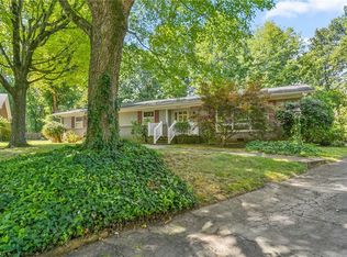 202 Westbrook Ct, Burlington, NC 27215