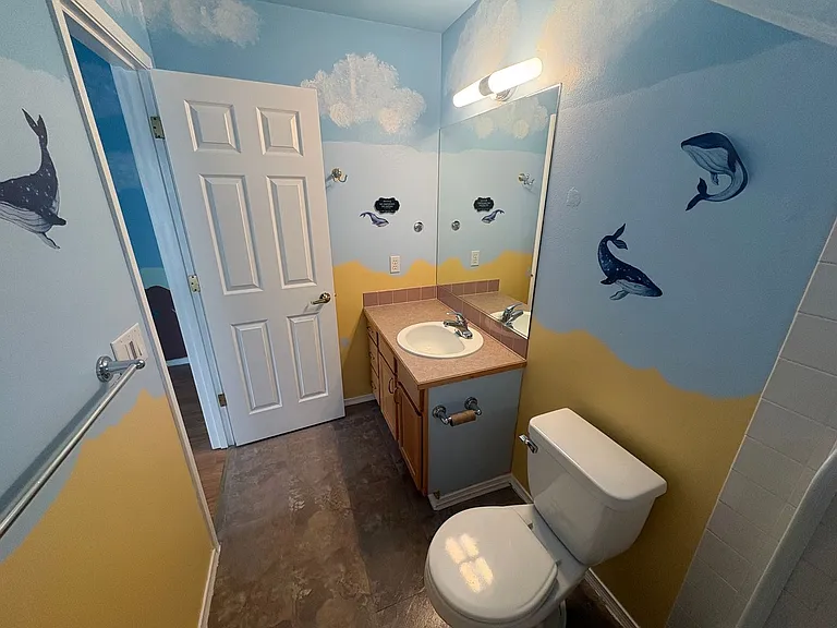 12549 Roosevelt Way NE #4 — Photo 24