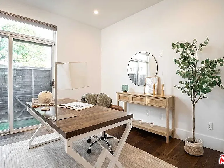 3496 Redwood Ave — Photo 30