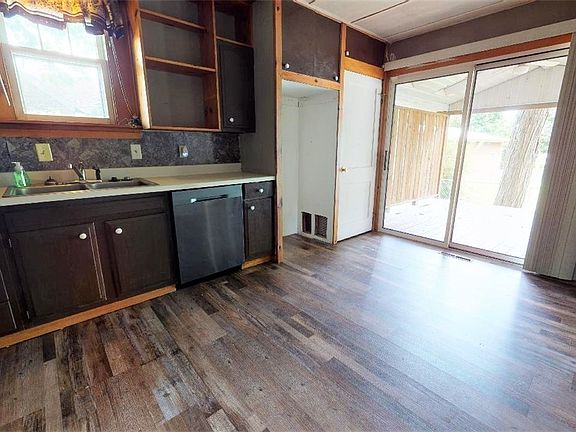 5th image of 2719 25th St