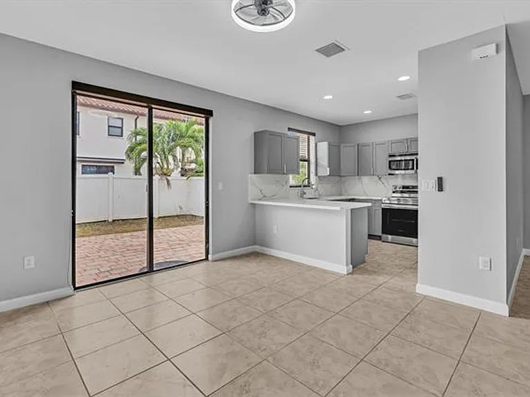 3320 W 90th St #Townhouse 3320 — Photo 18