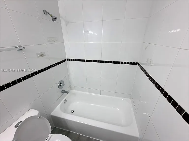 333 NW 2nd Ave #6 — Photo 15