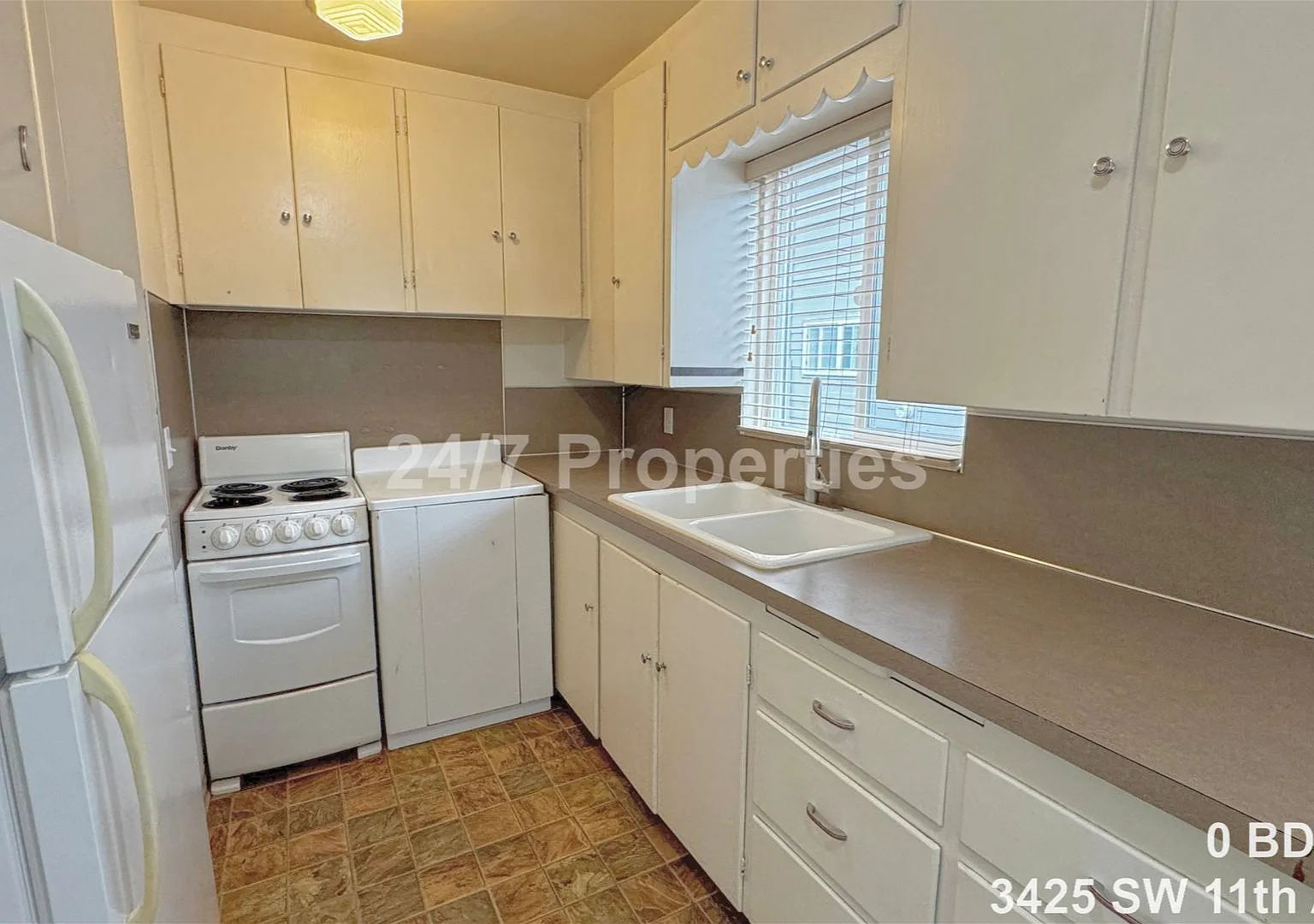 Cozy & Spacious Studio - Near OHSU and Marquam Park! — Photo 4