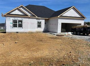 31 Sun Dr, Scottsville, KY 42164