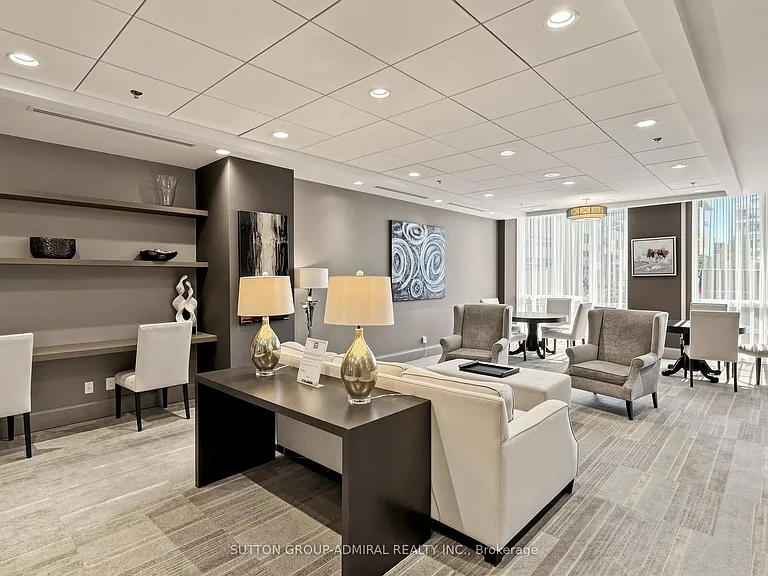 825 Church St #Penthouse 401 — Photo 43