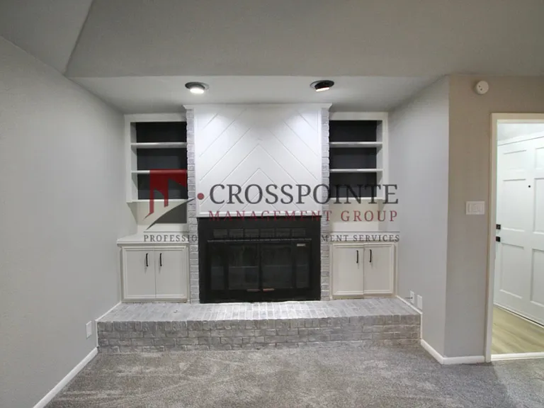 1809 Glen Arbor St — Photo 18