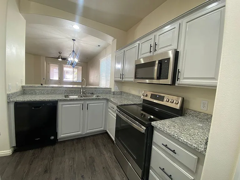 3427 E Sweetwater Springs Dr — Photo 6