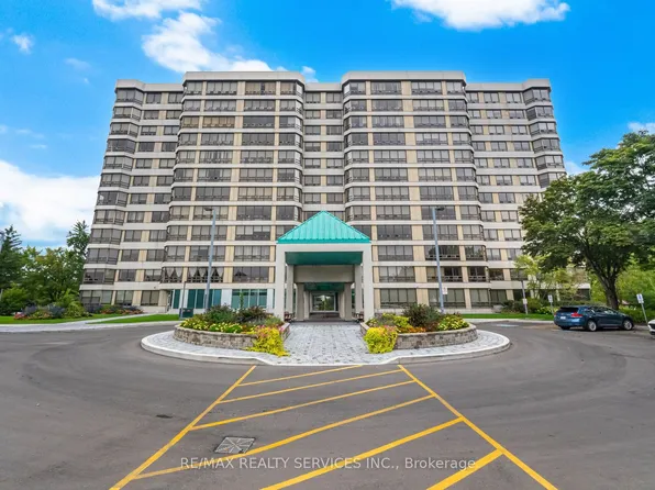 330 Mill St S #404, Brampton, ON L6Y 3V3