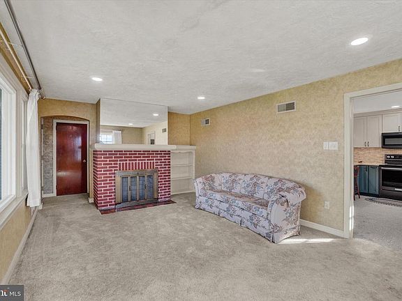 5th image of 45 N Alwine Ave