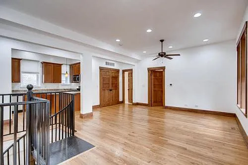 934 N Hoyne Ave #1R — Photo 3