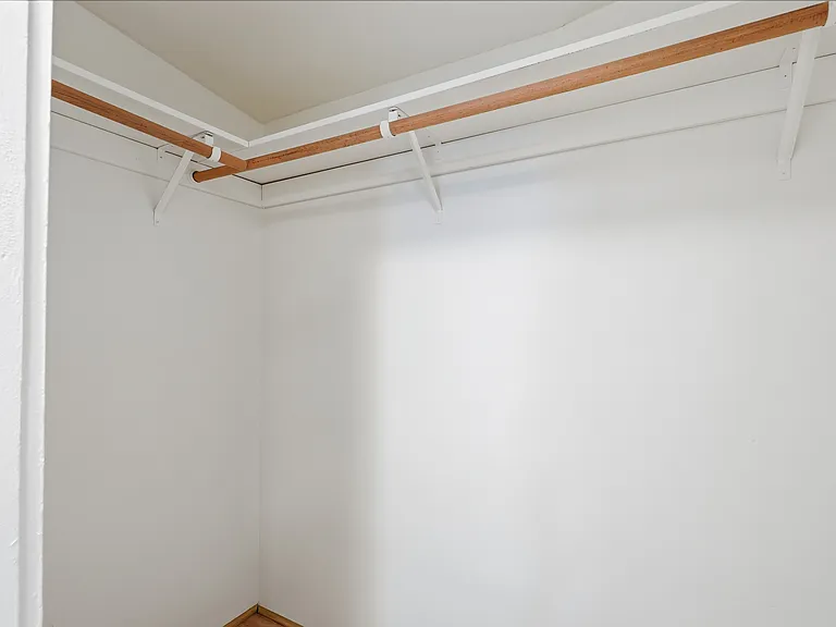 510 NE Quimby Ave #1 — Photo 15